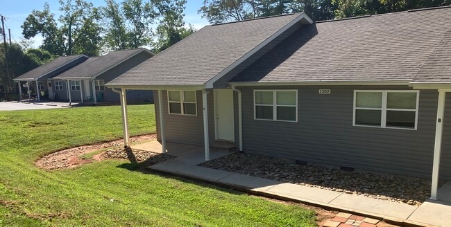 Building Photo - 1302 Stanwood Ln
