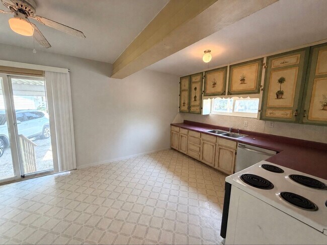 Building Photo - 758 S Delaware Ave