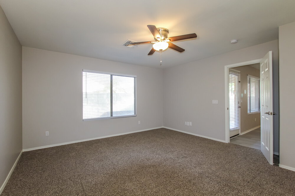 Building Photo - 10810 W Alvarado Rd