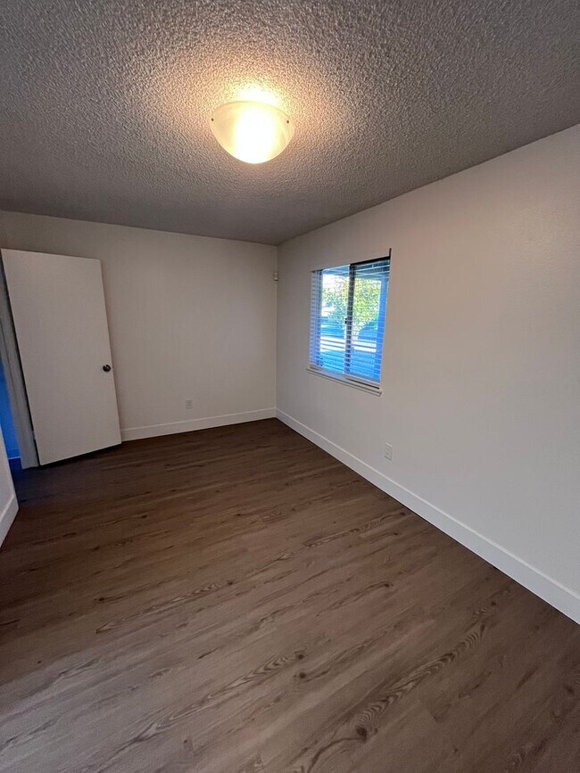 Building Photo - UPDATED 3 BEDROOM HOUSE W/ RV ACCESS!!