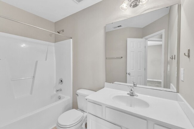 Building Photo - Charming 3-bedroom, 2-bathroom home nestled in the heart of Wake Forest