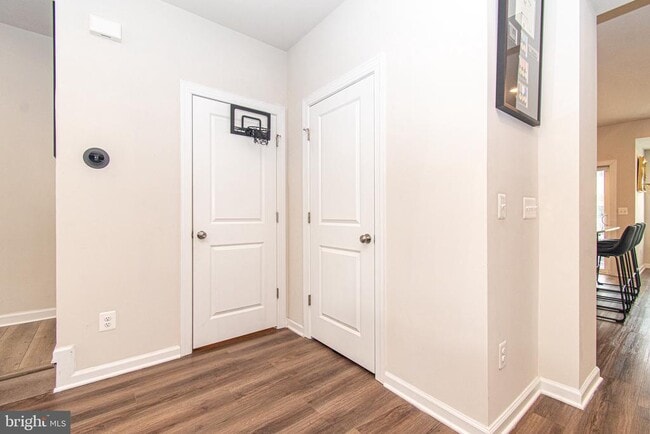 Building Photo - 9637 Block St