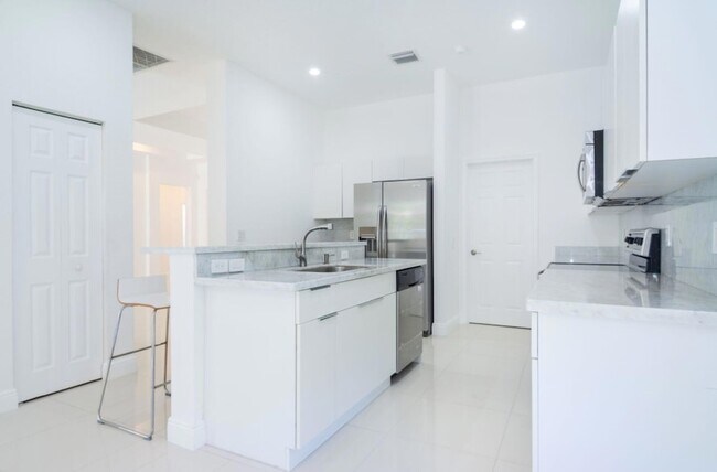 Building Photo - 2002 Schooner Ln