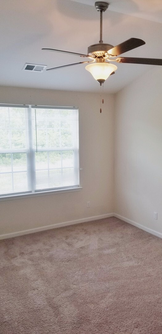 Building Photo - 3 Bedroom, 2.5 Bath Townhome
