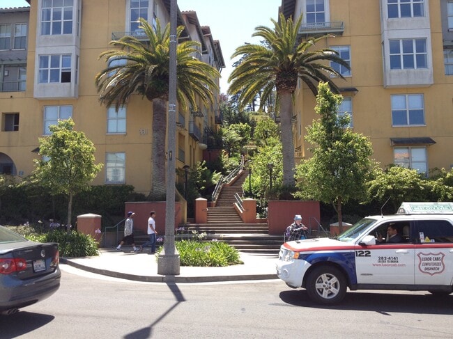 Building Photo - 338 Anza St