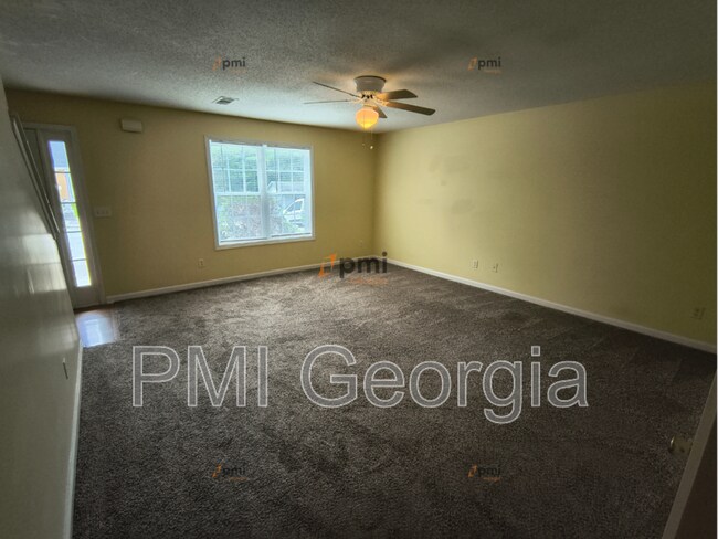 Building Photo - 8370 Hollis St