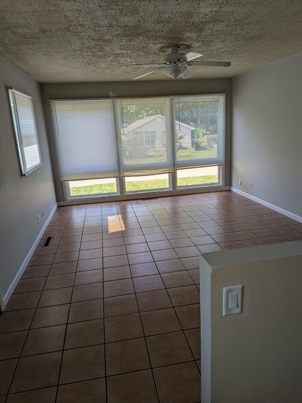 Building Photo - 46 Kaydon Dr
