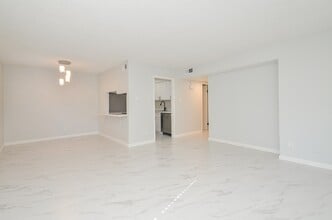 Building Photo - 6410 Del Monte Dr