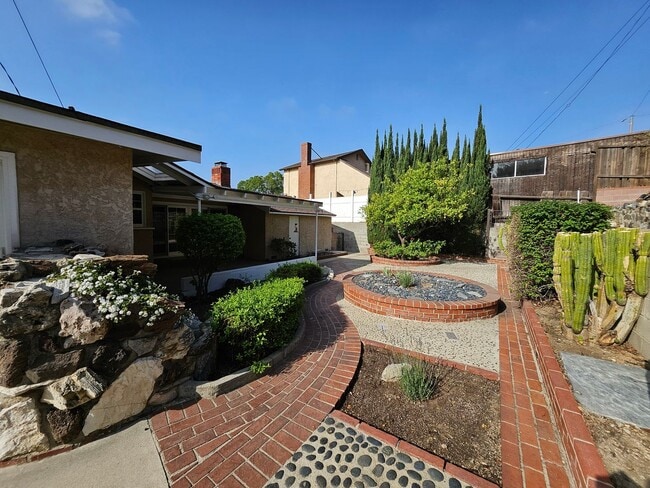 Building Photo - 3154 Jolley Dr
