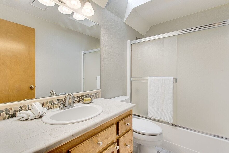 Building Photo - 27121 NE 144th Pl