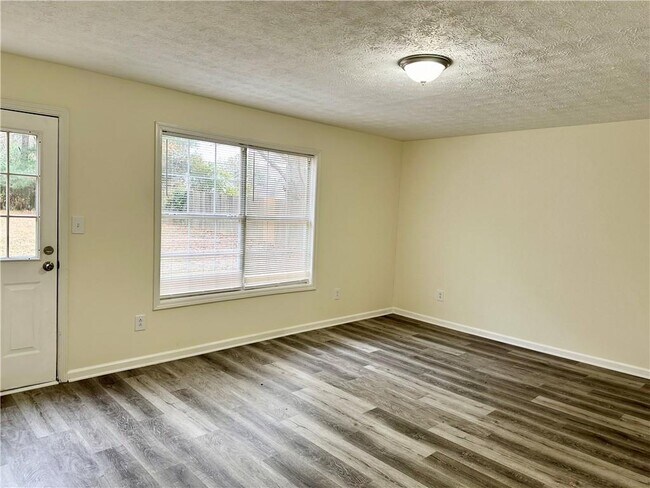 Building Photo - 60 Bacchus Dr