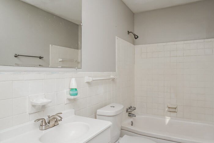 Building Photo - 1706 Golf Club Ln NW