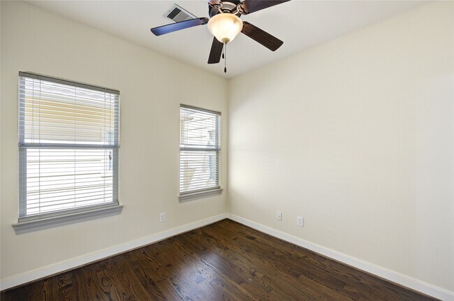 Building Photo - 5813 Washington Ave