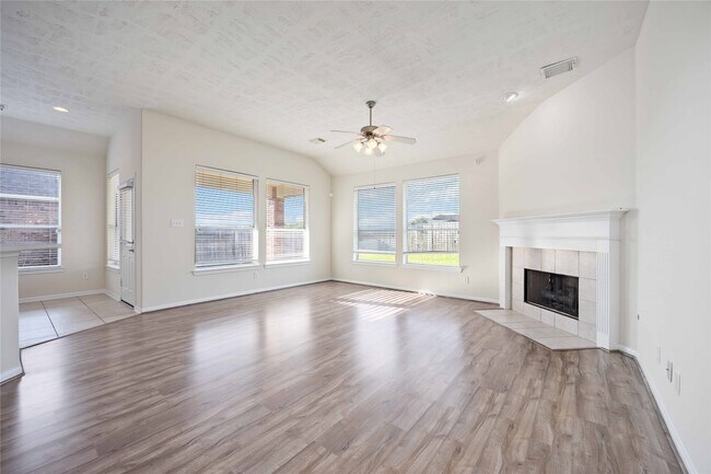 Building Photo - 24623 Blane Dr