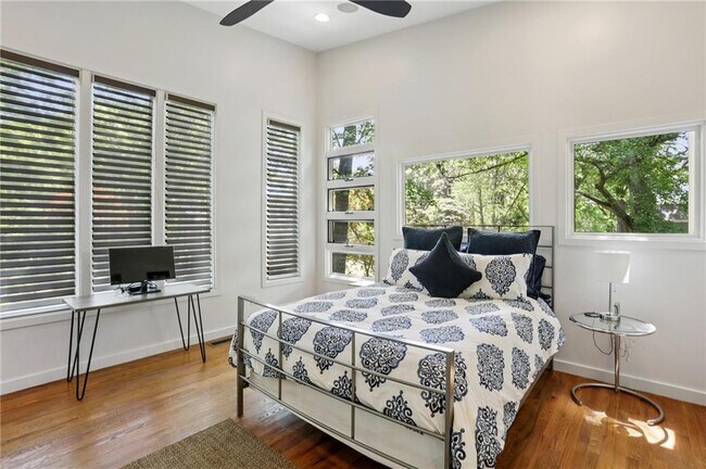 Building Photo - 213 Murray Hill Ave NE