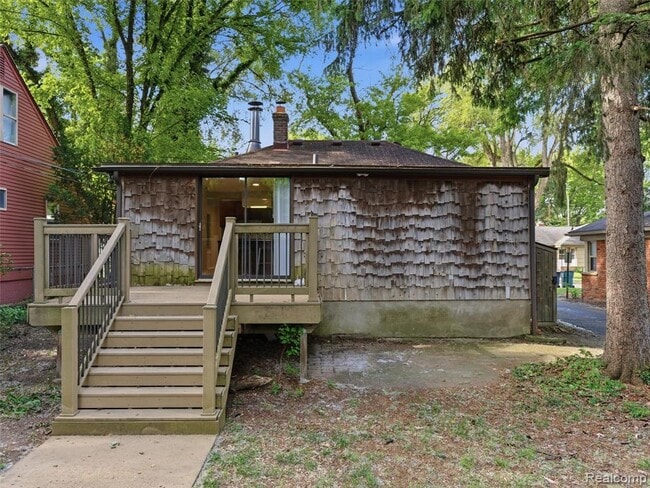 Building Photo - 404 La Plaza Ct