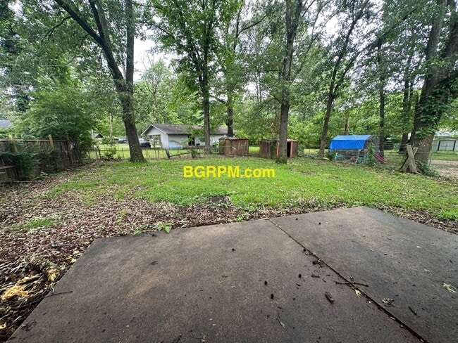 Building Photo - 3 BD, 1 1/2 BA, Home in Jacksonville