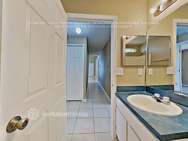 Building Photo - 341 Rollins Dr