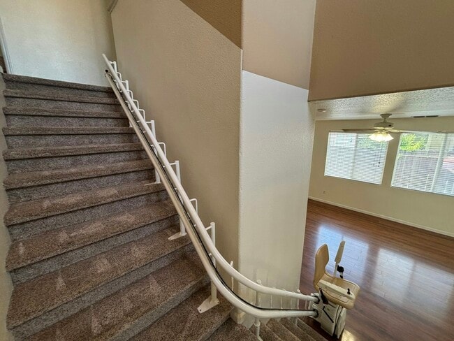 Building Photo - 301 Dragonfly Cir