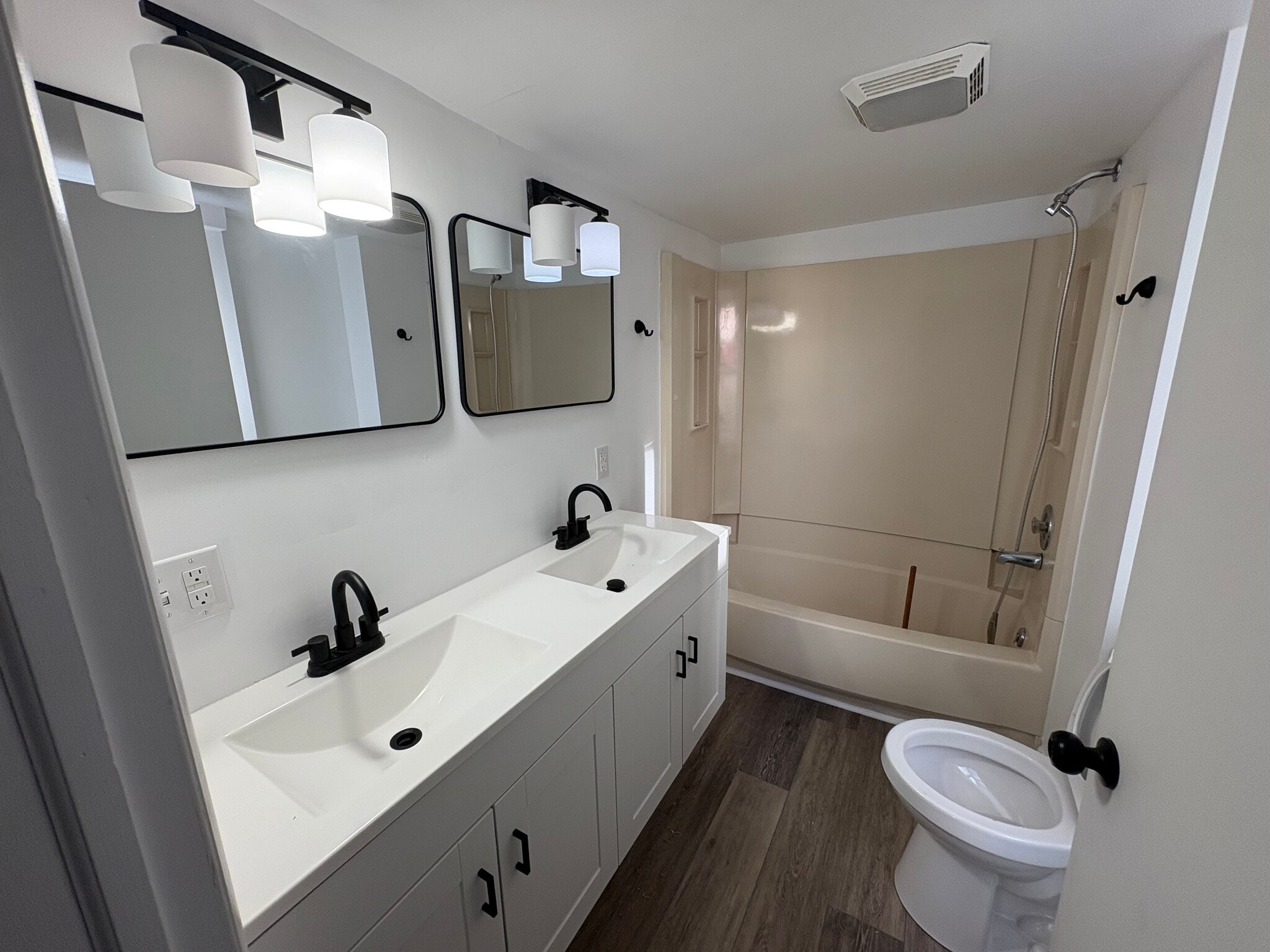 Double vanity sink - 318 N 4th St