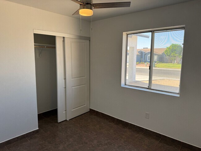 Building Photo - 1458 B St