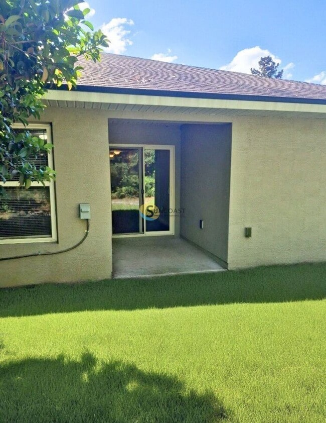 Building Photo - 13 September Pl