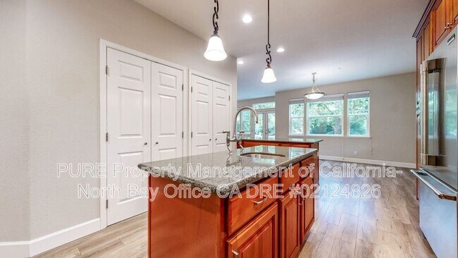 Building Photo - 14600 Jomark Ln