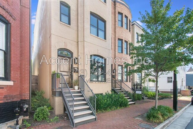 Building Photo - 210 S Patrick St