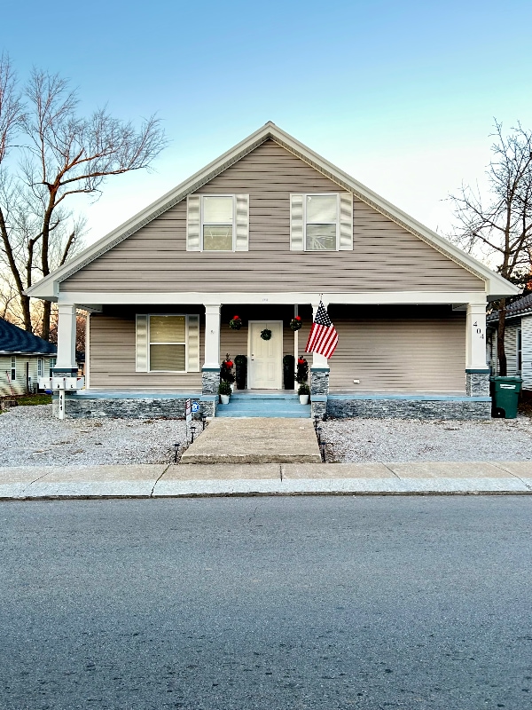 Building Photo - 404 E 18th St