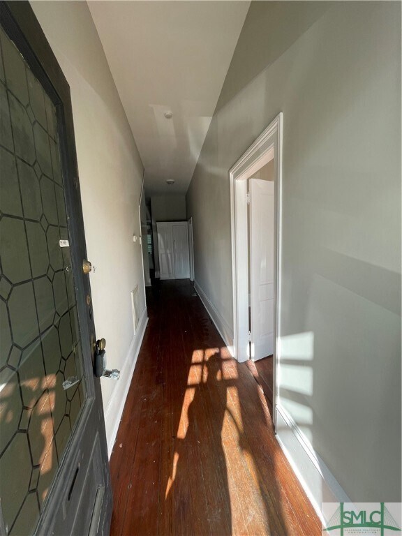 Building Photo - 320 E 31st St