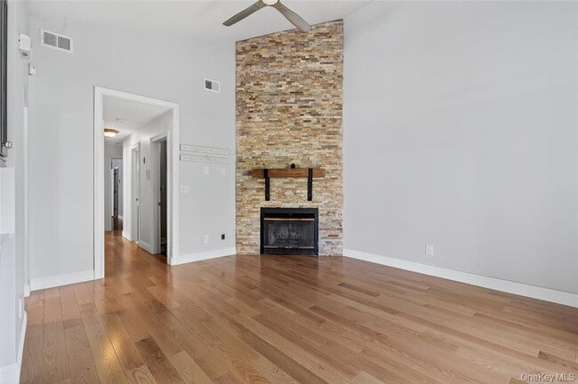 Building Photo - 2314 Whispering Hills Dr