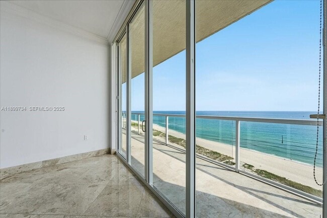 Building Photo - 704 N Ocean Blvd