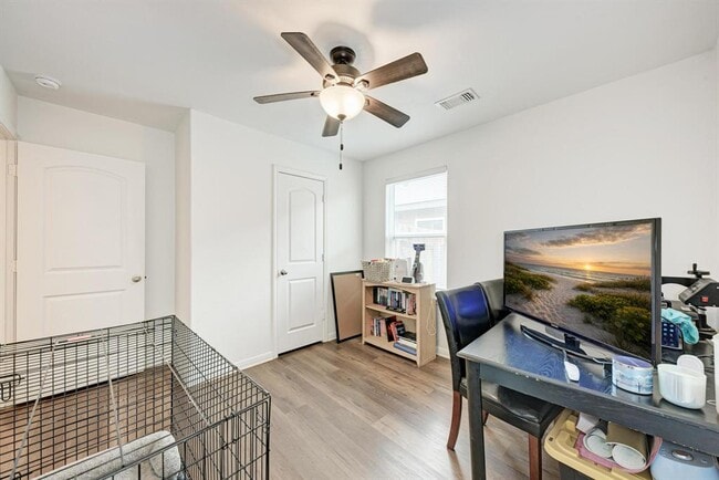 Building Photo - 132 Maywood Ln