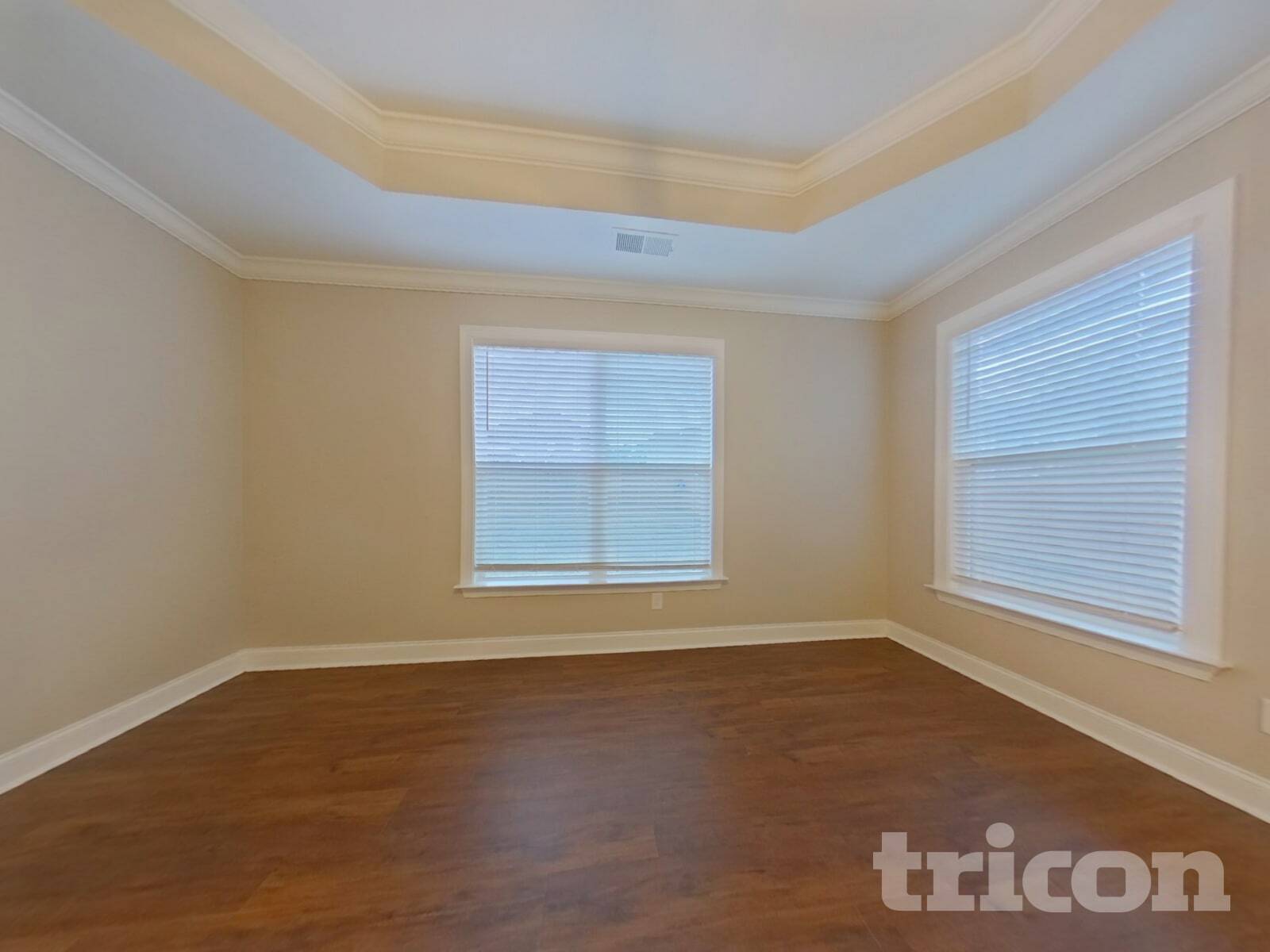 Building Photo - 1990 Woodmont Dr