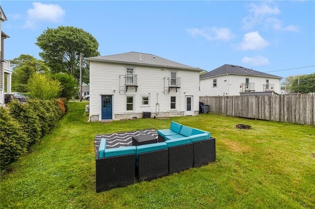 Building Photo - 66 Knowlesway Ext