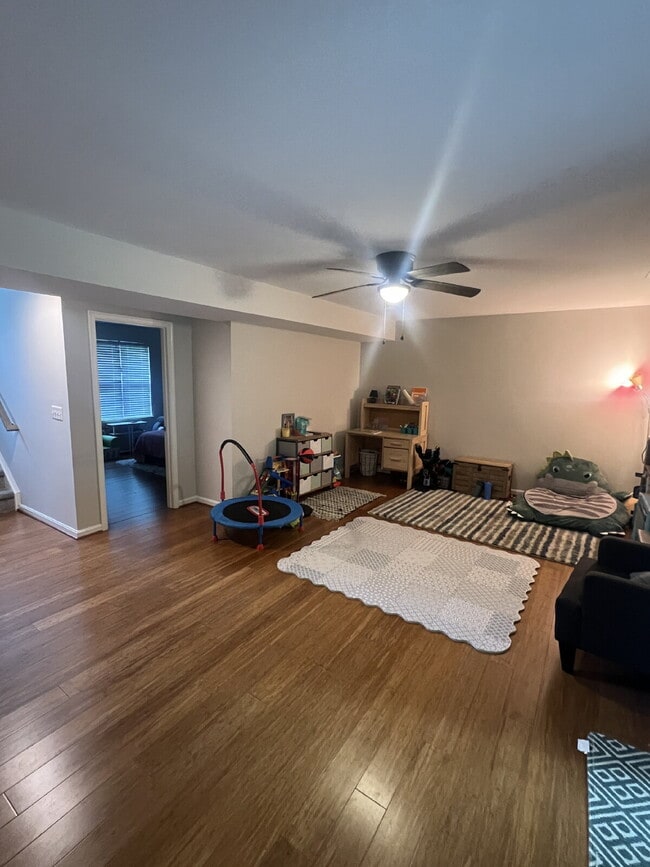 Building Photo - Spacious Multi-Generational Home on 3 Acre...