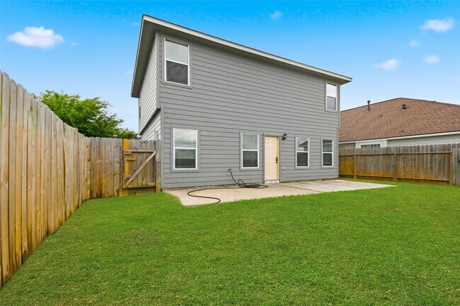 Building Photo - 14511 Long Meadow Dr