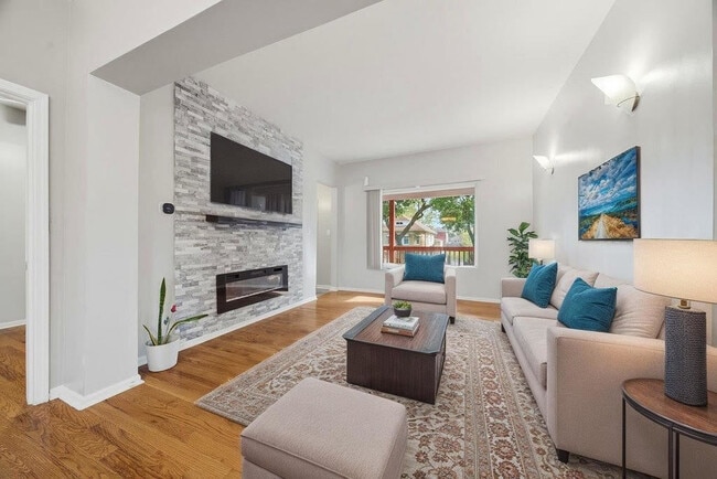 Building Photo - 11224 S Hermosa Ave