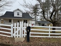 Building Photo - Four Bedroom House in Corbin, KY