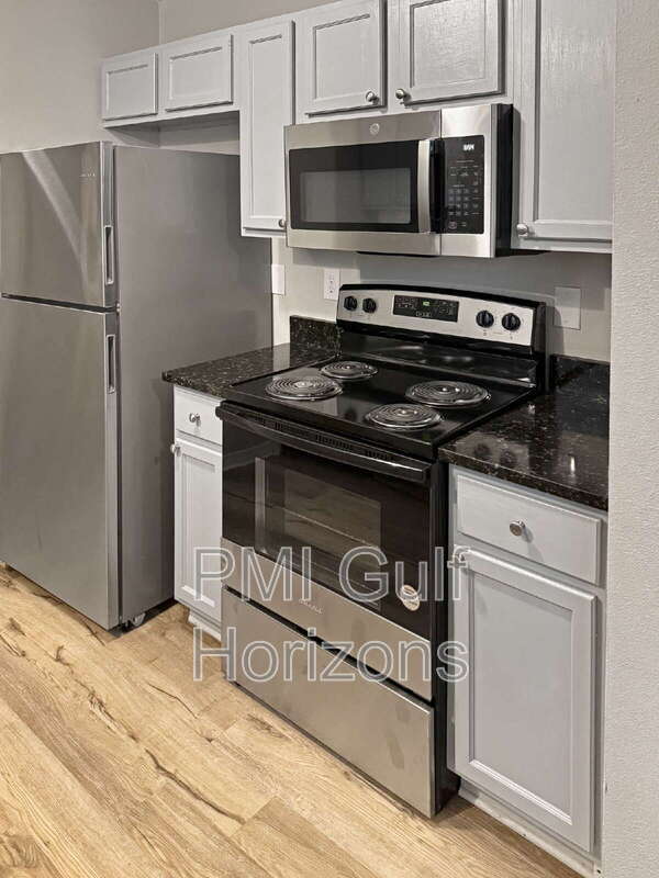 Building Photo - 3356 La Leyenda Ct