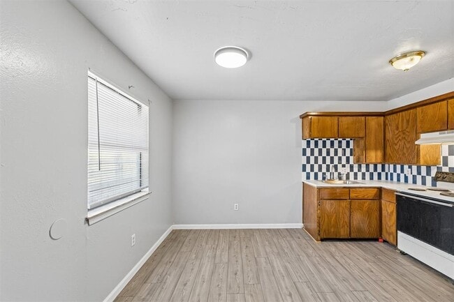 Building Photo - 1401 E St