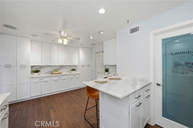 Building Photo - 850 Windwood Dr