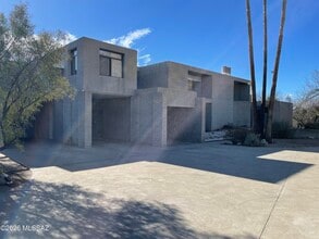 Building Photo - 6531 N Pontatoc Rd