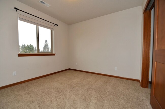 Building Photo - Coeur d'Alene Place Community 3 bed 2.5 ba...