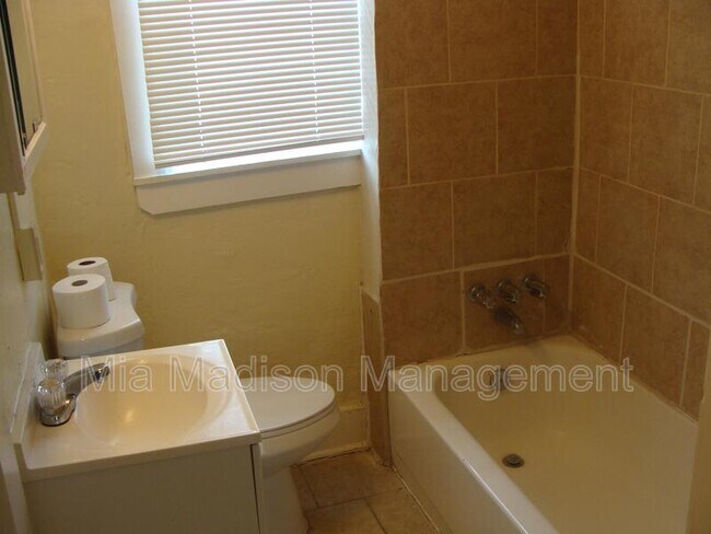 Building Photo - 312 Pearl St