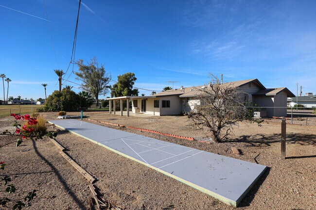 Building Photo - 11417 N Hacienda Dr