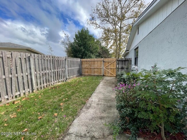 Building Photo - 614 Charles Carroll St