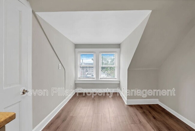 Building Photo - 1801 N 4th St