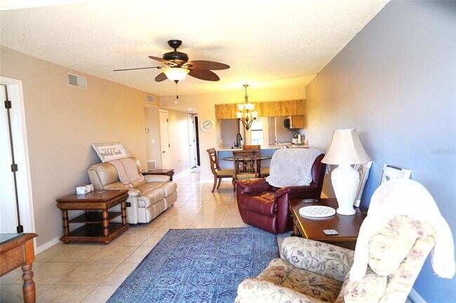 Building Photo - 1999 Kings Hwy