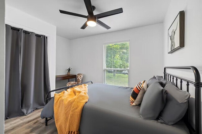 Building Photo - 5105 Galen Ct